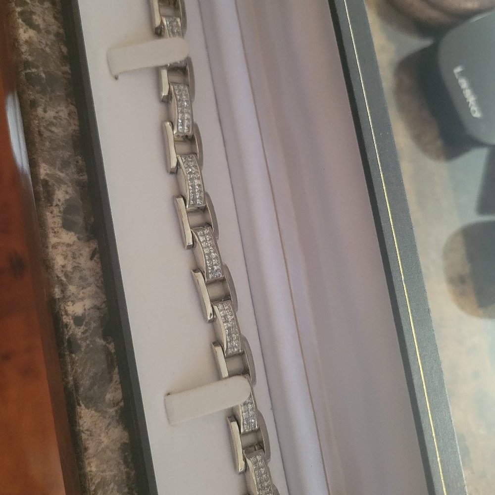 Men 12carat diamond bracelet